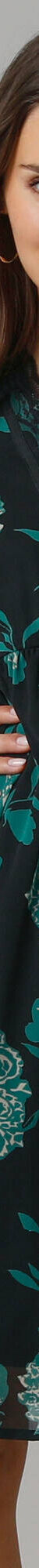 Robe évasée en voile fleuri, col V en dentelle (noir / vert) Robe évasée en voile fleuri, col V en dentelle (noir / vert)